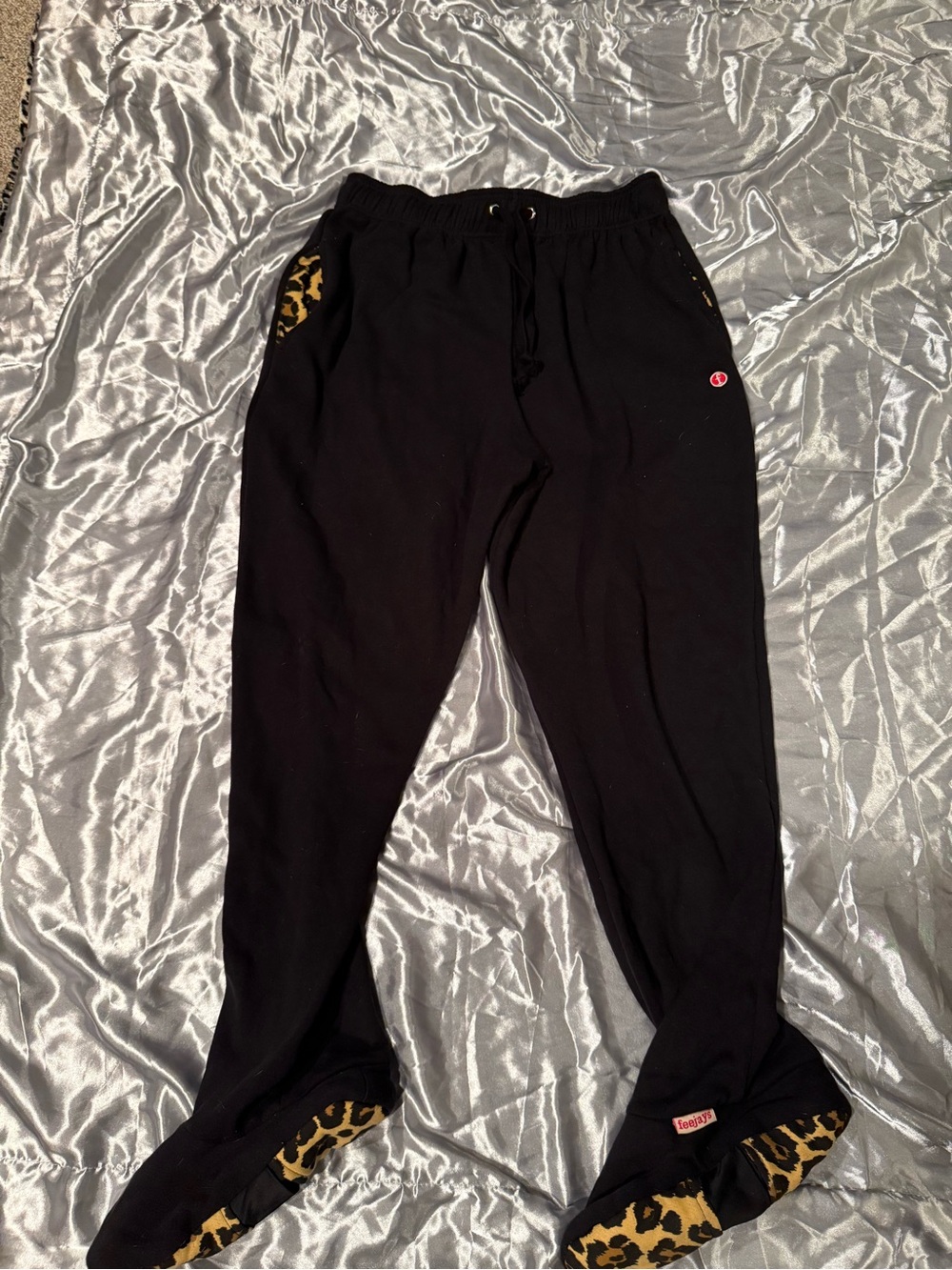 Feejays - sweatpants with Sherpa lined feet